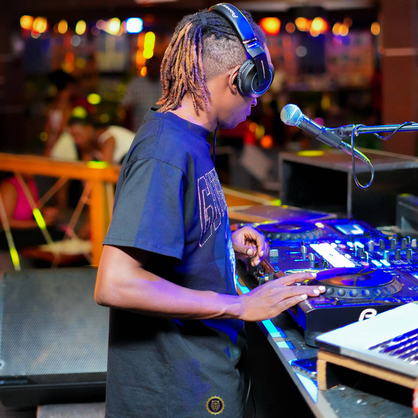 Friday active vibes (milan live mix) 10:05:24 episode artwork
