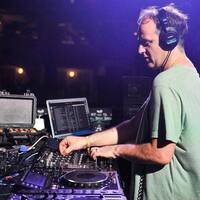 Sasha - Live @ Phi Sigma Kappa Fraternity, Harvard, Boston (2000-05-01) by Everybody Wants To Be The DJ