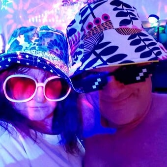 Dj's Azza and Bizzie