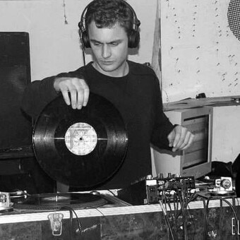 Bottox Fox Akram Corp