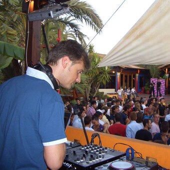 Toni H&auml;fner DeeJay