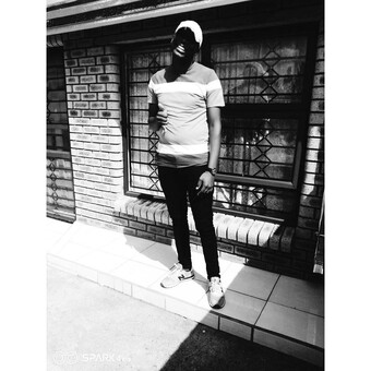 Thando Tee MusiQ Luvuno