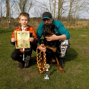 Dennis B&uuml;chmann