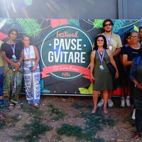 Graines de Reporters au Festival Pause Guitare 2022 - jour 01 - Visite du site en montage avec Marc et Marion by Radio Albigés