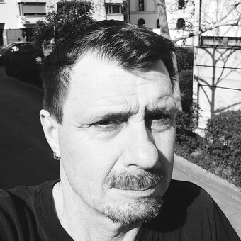 &Atilde;&bdquo;ri Hinnen