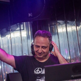 &Mu;&iota;&chi;&alpha;ή&lambda; &Lambda;&epsilon;&beta;&epsilon;&nu;&tau;ά&kappa;&eta;&sigmaf;