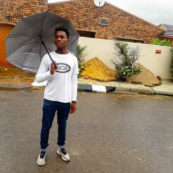 Kgosi Tall'airsGee Letshwiti