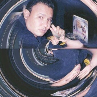 djmario_10_11@hotmail.com