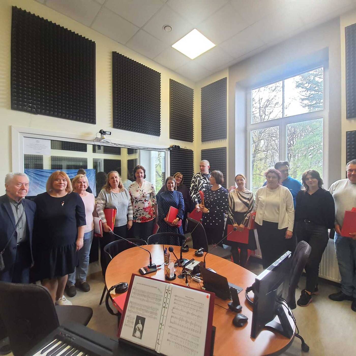 Muzikālais kalpojums Rīgas Vissvētākās Trīsvienības katoļu draudzē | Dziedātprieks | RML e10 | Inese Zālītes un kora dalībnieki | Rita Šteinberga | 28.04.2023 episode artwork