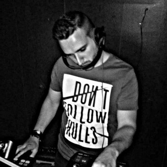 Adri&aacute;n Garc&iacute;a