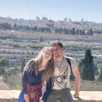 Un Viņi kļūs viena miesa