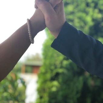 Val&oacute;czki P&eacute;ter