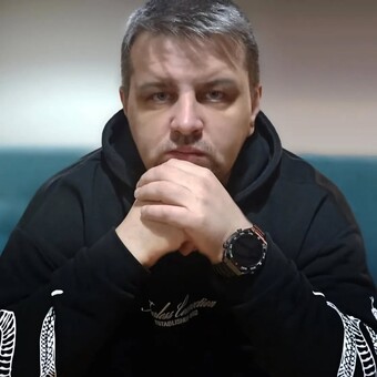 Андрей Романов