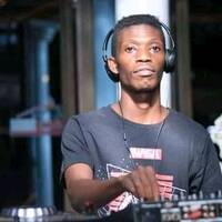 Tee Massive ikwekwezi fm 30 minute mix by Tebogo Teemassive Mokgomole