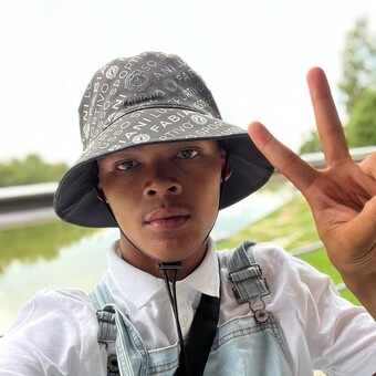 RYAN RELLAZ THE DEEEJAY