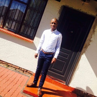 Sakhumzi Saki Mpange