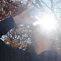 Deep Cabin #48 to bleike, eit stykke sauekadaverost, to grøne, destillert blå agavejus, svart drosjeporter, surt kolkraftsbrygg, kwak-kwarakwa-kwa, to plastbeger og blank rom [ferdig reparert miks] by Pujd