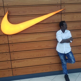 Mnesh Khalifa Taylor