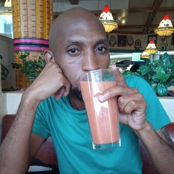 Itumeleng H&agrave;n K&atilde; Motlhanka