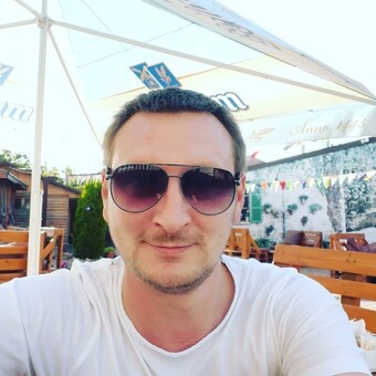 Женя Шелепов