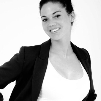 Nina R&Atilde;&para;sch