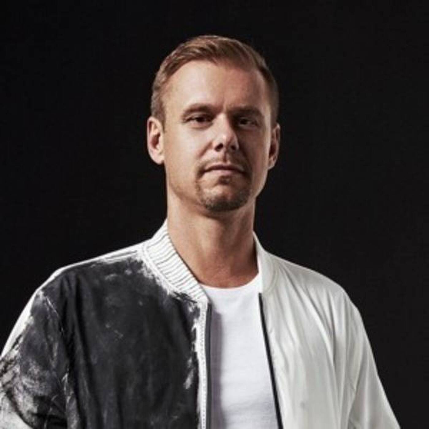 ArminVanBuuren - TomorrowlandOne World Radio Armin's Weekend Kick-Off 2020-10-30