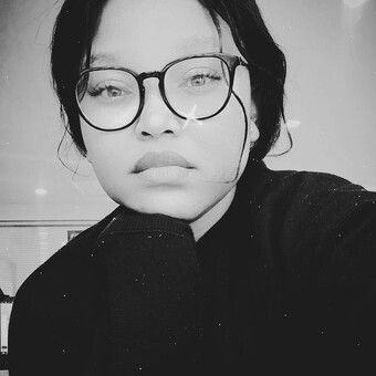 &Agrave; L'int&egrave;rieur MaPhakathi MkaMkhwanazi