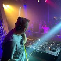 Live On Air- New Tuneage by Dave