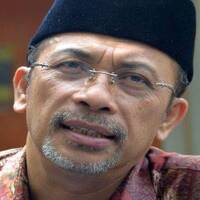 2017-03-03 Topik Idola - Prof Dr Deddy Mulyana by Radio Idola Semarang