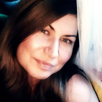 Simona V. Simonov&aacute;