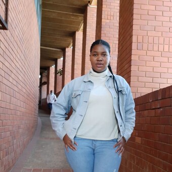 Neeizy Ndlovu