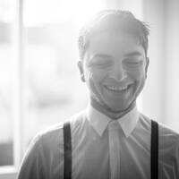 Buzzin Fly by SektionTanz