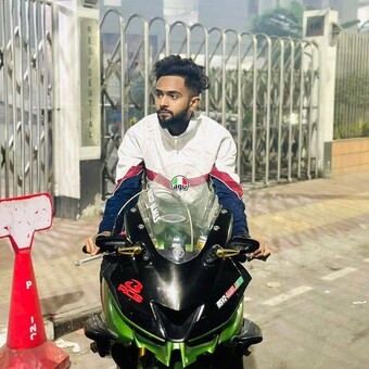 أفريدي حسين