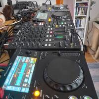 Homegrove_-_Live_in_the_Livingroom_July_17_2020 by Homegrove