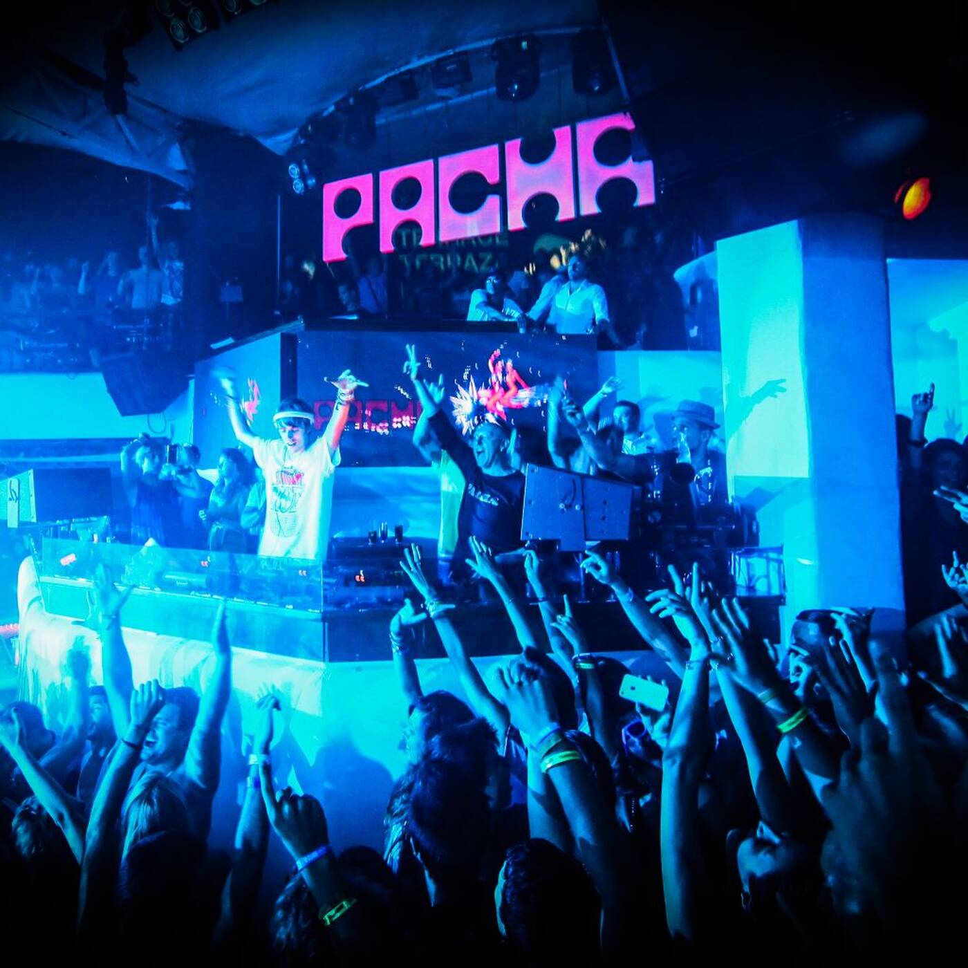 RICH MORE at Movida Corona, Pacha Ibiza episode artwork