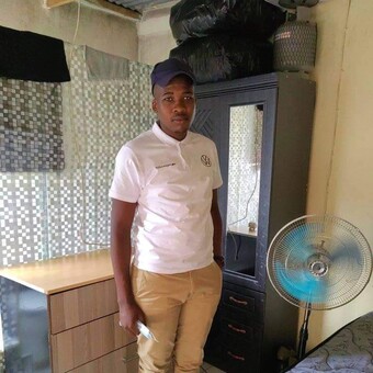 Mlungisi EmaHlutshini Hadebe