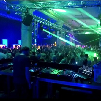 andrew d (Housedepartment)