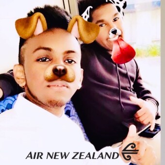 Ďj M&egrave;ľv&iuml;ň Nz