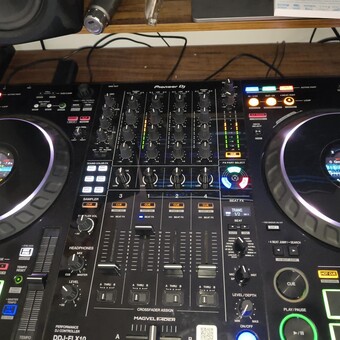 DJ Moon