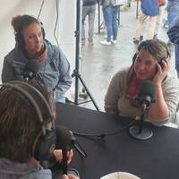 Laëtitia et Rachel - APE Ste Suzanne - Relais de la flamme à Ste Suzanne et Chammes by Frequence Sillé