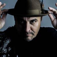 2004-09-25 - Behrouz - Live @ The Living Room Honolulu Hawaii by Everybody Wants To Be The DJ