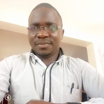 Governor Vinnah Molloh