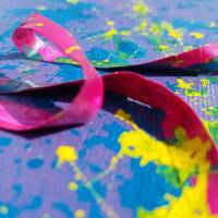  Frau Fenster beschreibt ihre Kunstwerke - Color on Canvas: ILLUSION OF REALITY by Fenster Talk