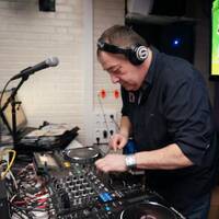 Emission radio Melusine Radio Avec Raymond Cazeaux et Mitsou et Dj fredypy et funzy by Melusine Radio