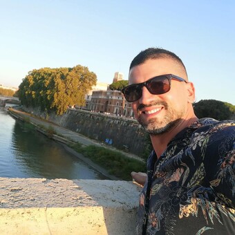 To&ntilde;o Villalobos