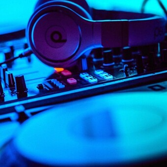 Dj &Ccedil;h&icirc;ll&icirc;