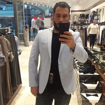 &Ouml;zkan &Ouml;zy&uuml;rek