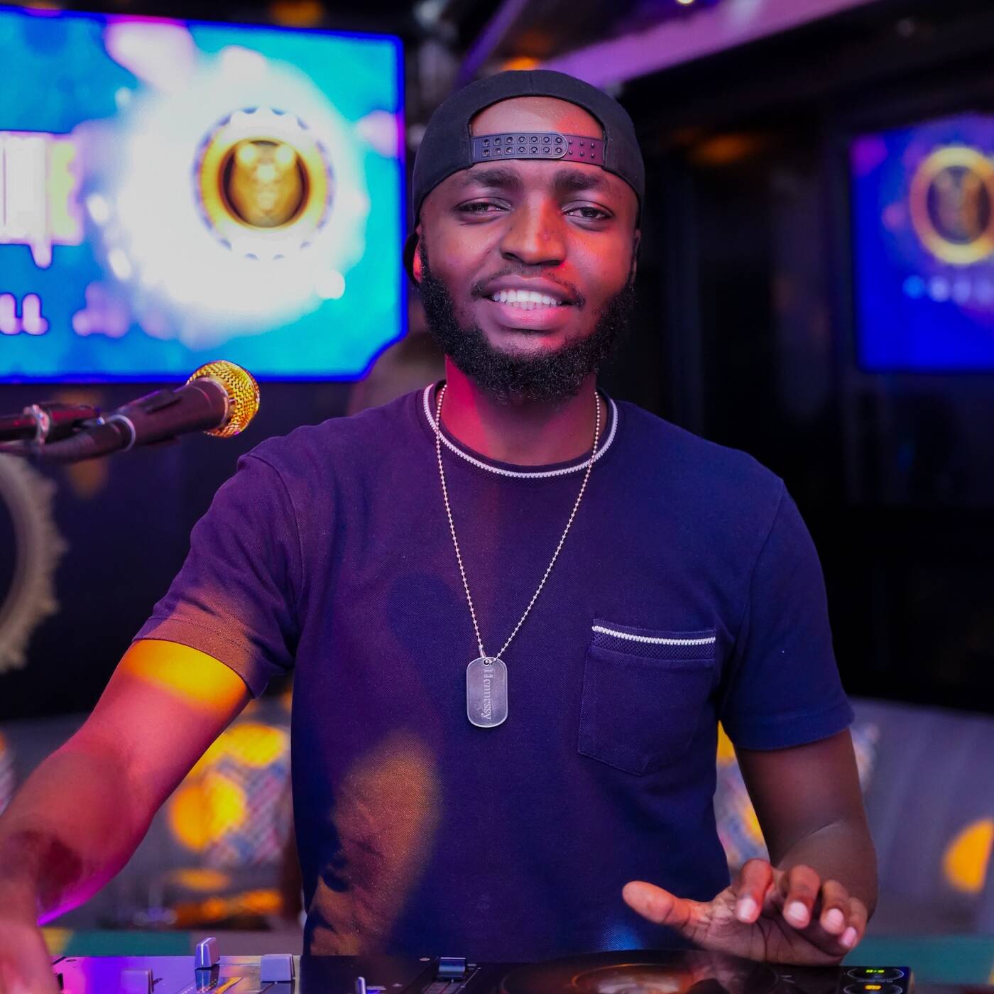 Vibes UP!! Afrobeat & Amapiano August 2024