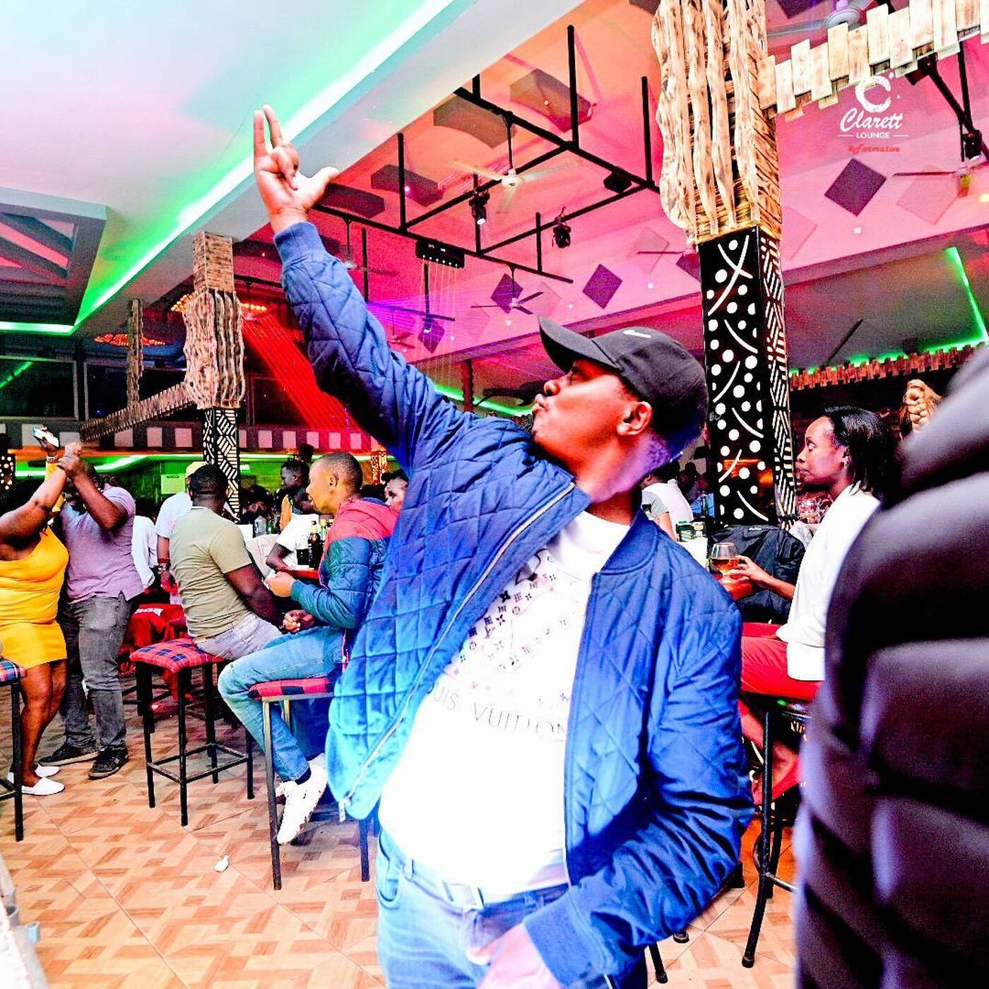 DEEJAY SIQ X MC MIDO LIVE AT CLARETT LOUNGE mp3