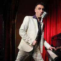 Antonio - Live by unik